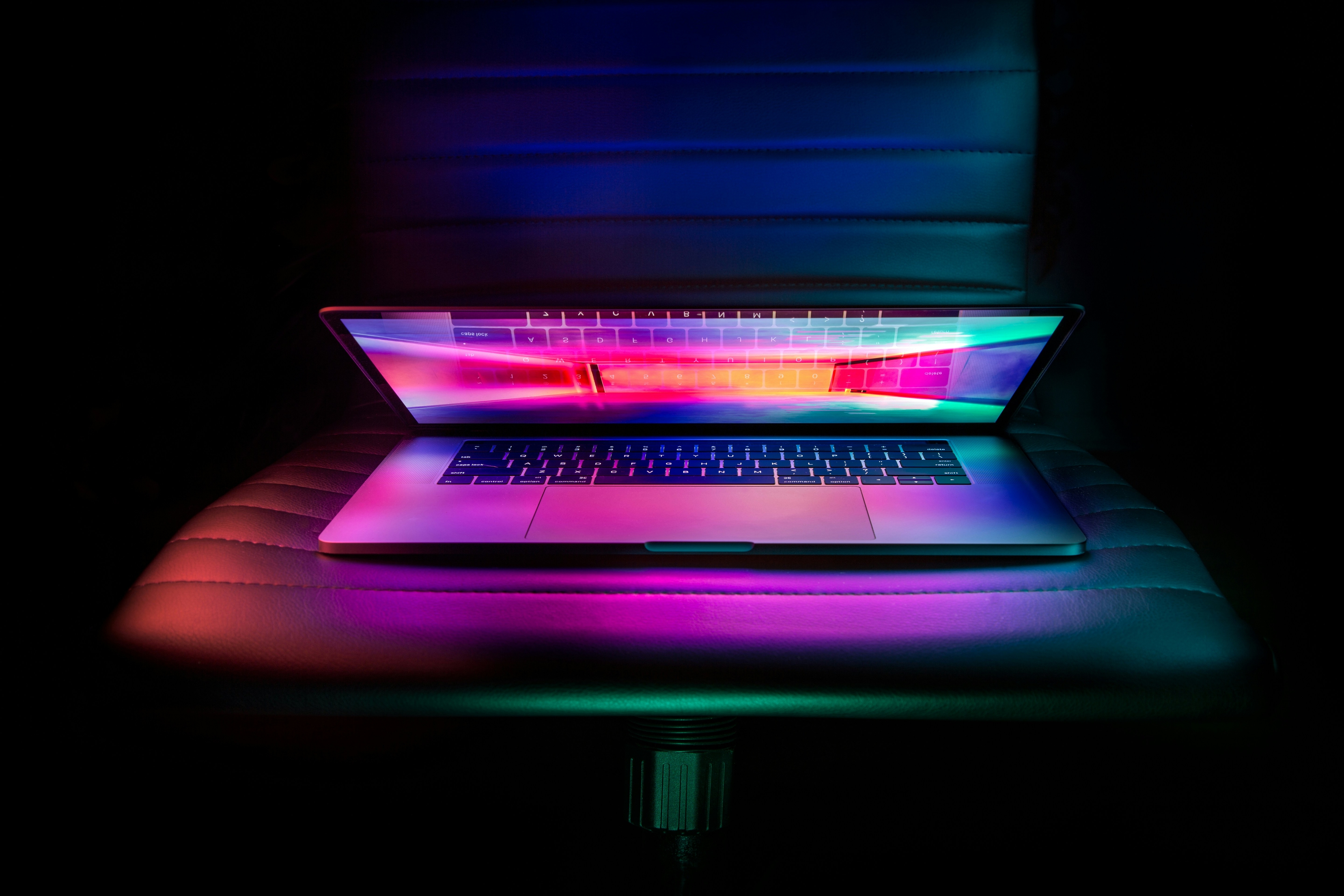 Safety vs Censorship: Watchers’ Community Moderation